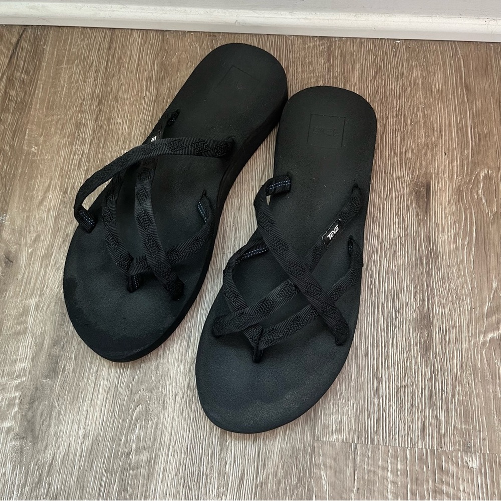 Teva Olowahu sandals